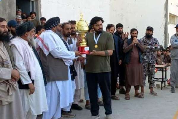 د توقیفیانو ترمنځ د والیبال سیالۍ؛ عقاب۱ لوبډلې لومړی مقام وګاټه