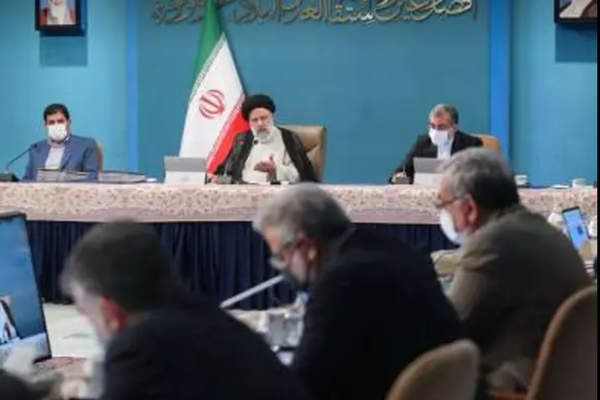 Raisi Assigns Foreign Affairs, Energy Ministers to Pursue Iran's Water Rights