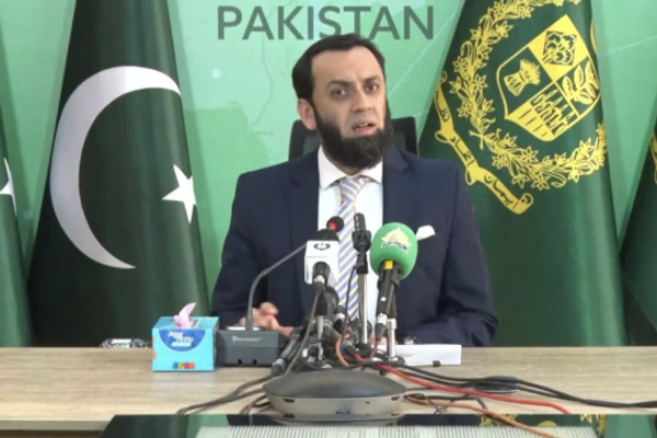 وزیر الإعلام الباكستاني: حكومة طالبان تتحمّل مسؤولية فشل مفاوضات إسطنبول