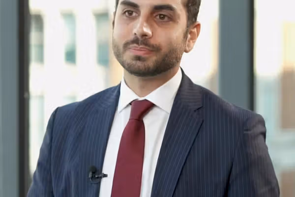 علي میثم نظري: بروکسل ته د طالبانو سفر د یو شمېر اروپايي هېوادونو د شرم وړ ګام دی