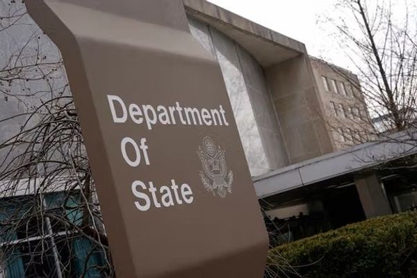 د امریکا د بهرنیو چارو وزارت: د ملګرو ملتونو غړي هېوادونه دې پر ایران بندیزونه پلي کړي