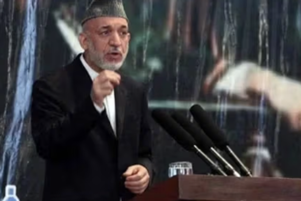 الرئيس الأفغاني السابق يدعو باكستان إلى وقف "عدوانها" على أفغانستان