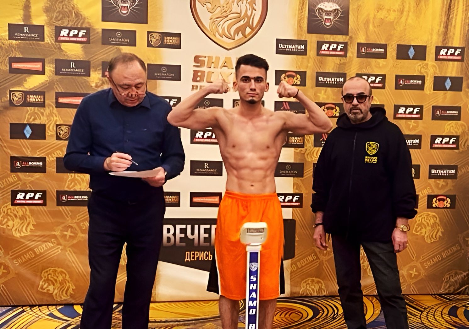 ورزشکاران مشت‌زنی افغانستان در روسیه وارد رینگ مسابقه می‌شوند