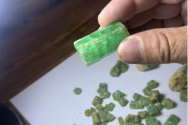 طالبان تحدد أكثر من 260 منجم زمرد جديد في بنجشير