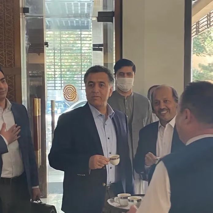 دیپلومات پاکستانی افشا کرد که همزمان با حضور رئیس آی‌اس‌آی، رئیس سیا هم در کابل بود  