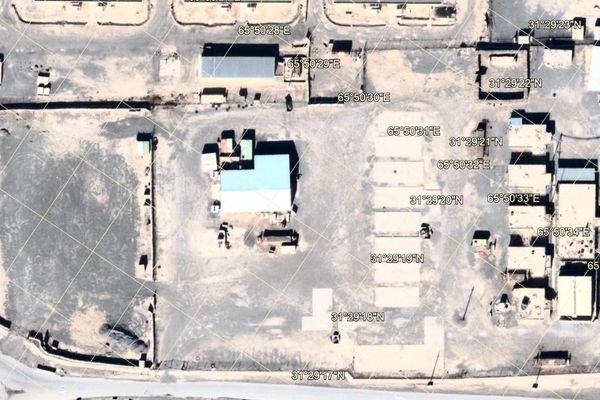 په تېرو ۴ کلونو کې د طالبانو تر واک لاندې کندهار هوايي ډګر لوټ شوی او اوسپنې یې پلورل شوي