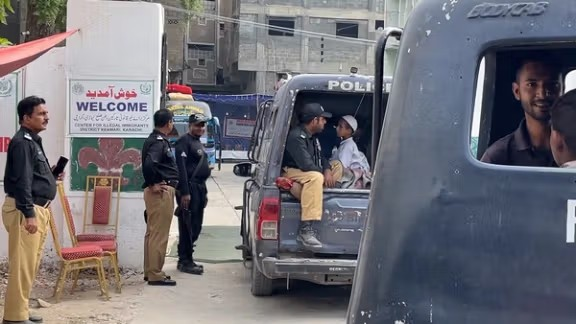 د پنجاب پولیس وایي تر ۳۴زره ډېر افغان کډوال په جبري توګه له دغه ایالت څخه اېستل شوي دي