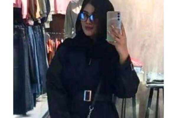 ایران یوه افغانالاصله معترضه په ۱۰ کاله بند محکومه کړه