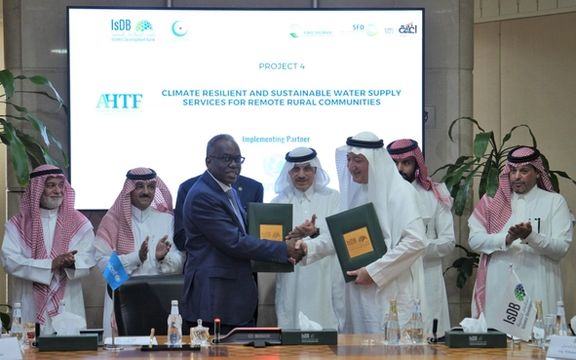 صندوق کمکهای بشردوستانه بانک توسعه اسلامی بیش از ۲۴ میلیون دالر به افغانستان کمک کرد