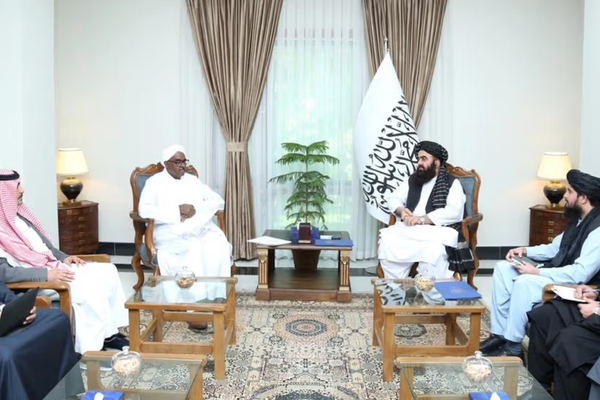 منظمة التعاون الإسلامي تؤكد ضرورة حل الخلافات بين طالبان وباكستان عبر الحوار