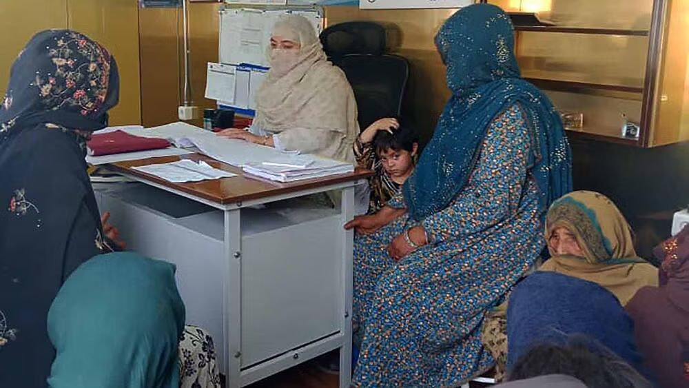 ملل متحد: از آغاز اخراج افغان‌ها از پاکستان، ۱۷ زن در مراکز صحی مرزی زایمان کرده‌اند