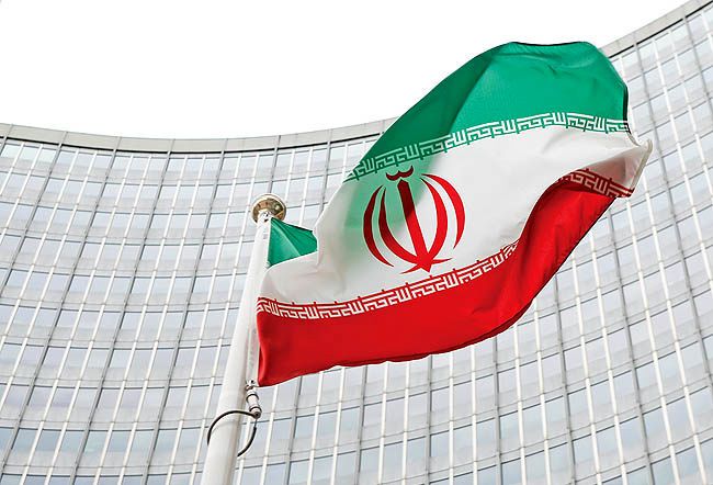 د ایران یوې ابتدایه محکمې دوه فرانسوي وګړي په جاسوسۍ تورن کړل