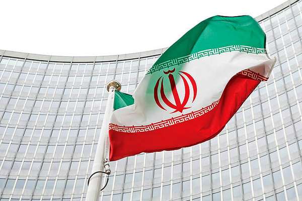 د ایران یوې ابتدایه محکمې دوه فرانسوي وګړي په جاسوسۍ تورن کړل