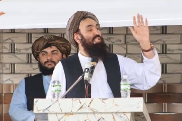 والی طالبان 'پیام هبتالله' را به یفتل بدخشان رساند