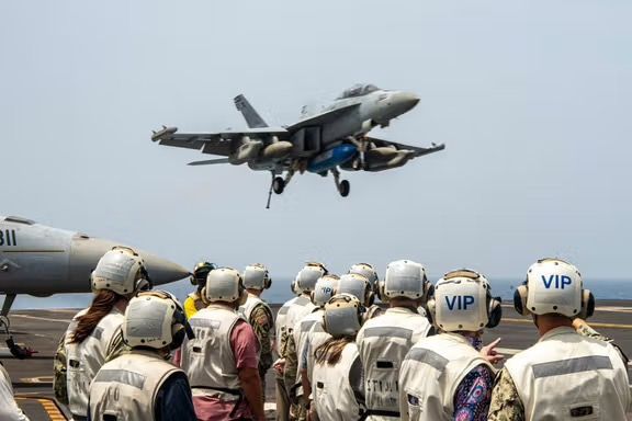 امریکا دستور داد برخی از کارمندان سفارتش از بیروت خارج شوند