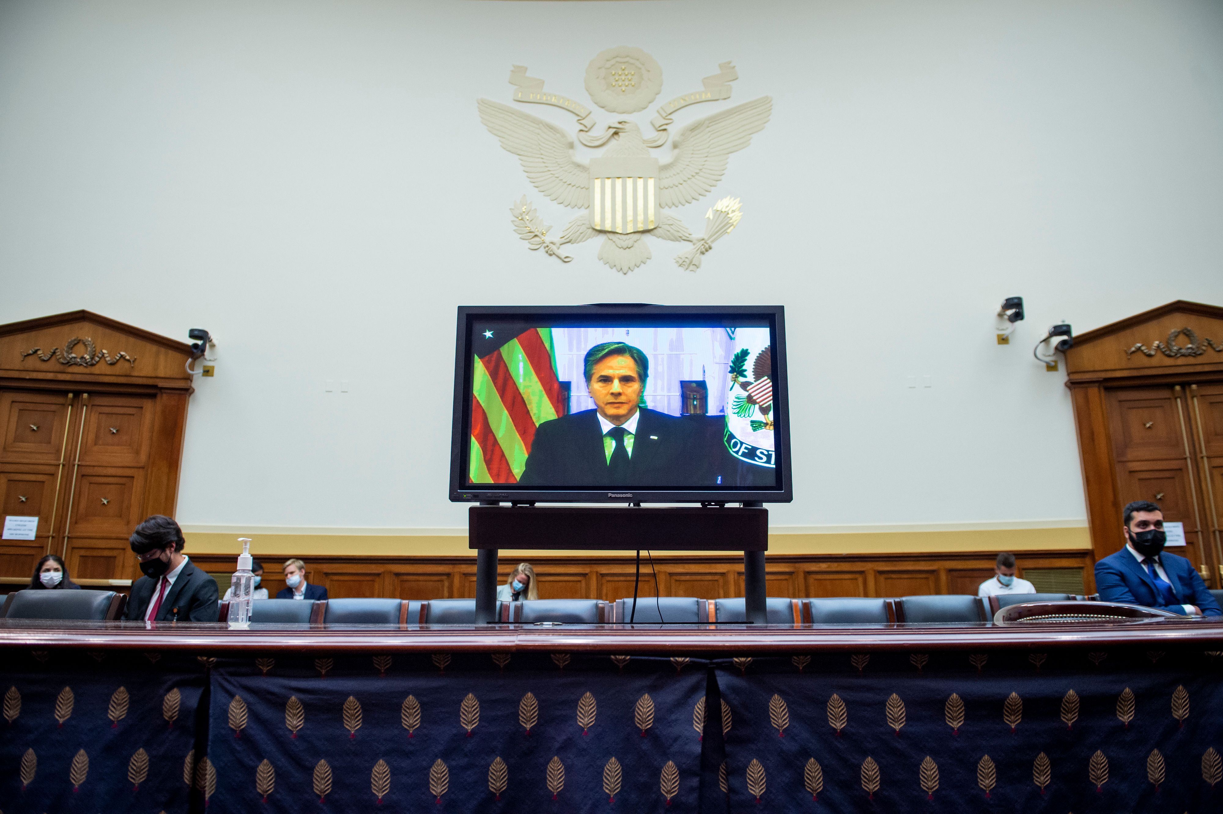 وزیر خارجه امریکا طالبان را "دولت دفاکتو" افغانستان نامید