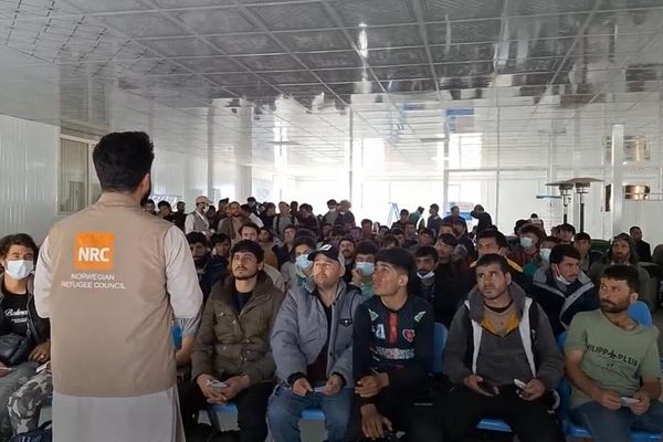 په ایران کې د جګړې له پيله تر ۲۸زره ډېر افغانان خپل هېواد ته ستانه شوي