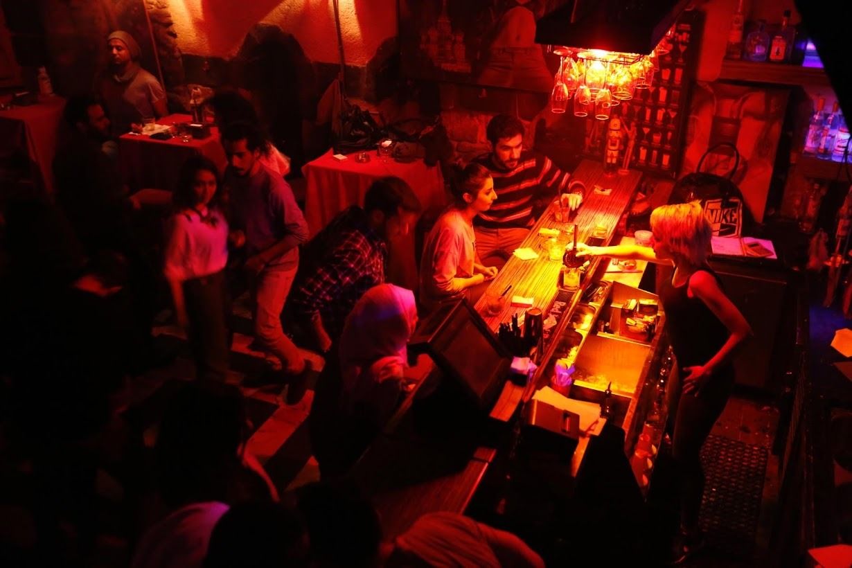 در تیراندازی مردان مسلح به یک کلوپ شبانه در دمشق، یک زن کشته شد