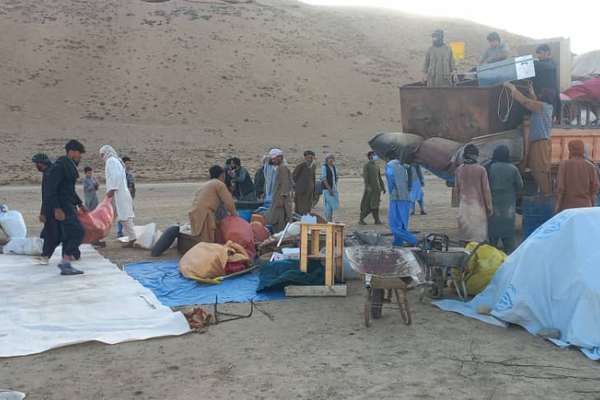 طالبان در غور دهها خانواده را مجبور به کوچ اجباری کرد