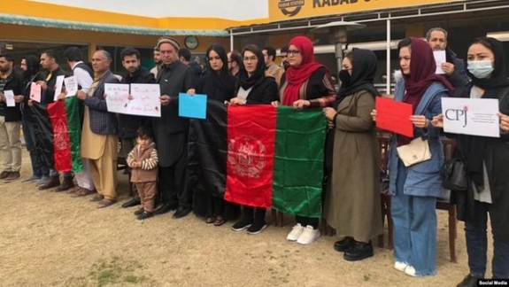 م م ته د خبریالانو لیک: په پاکستان کې ایسار افغان خبریالان له ناوړه وضعیت سره مخ دي