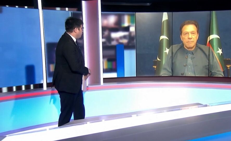 عمران خان به افغانستان اینترنشنال: می‌خواهند مرا بکشند، چون در انتخابات پیروز خواهم شد