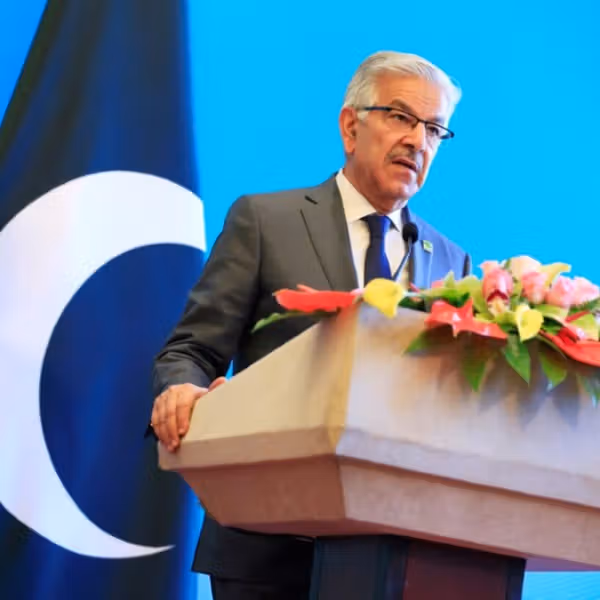 خواجه آصف میگوید نفوذ پاکستان در افغانستان کاهش یافته است