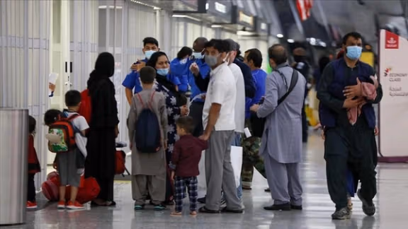 وړمه ورځ ایټالیا له پاکستان نه تر «۱۰۰ډېر افغانان» لېږدولي