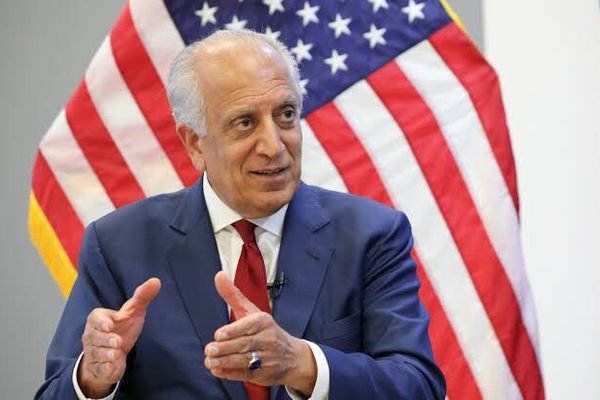 زلمی خلیلزاد: پاکستان غواړي چې امریکا بیا تېر باسي