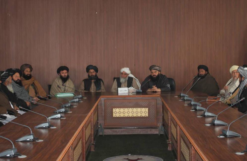 هیئت نهادهای نظامی طالبان برای ثبت سلاح‌های مسئولان و جنگجویان این گروه به بامیان رفت