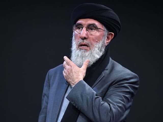 ګلبدین حکمتیار: اسلام اباد دې د افغان کډوالو د ستنولو په اړه خپله پریکړه بیرته واخلي