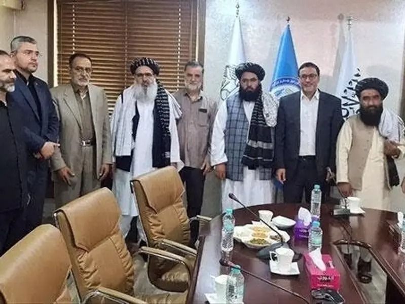 د ایران د پارلمان غړی: د طالبانو په استخباراتي همکارۍ  مشهد کې د داعش د برید مخه ونیول شوه