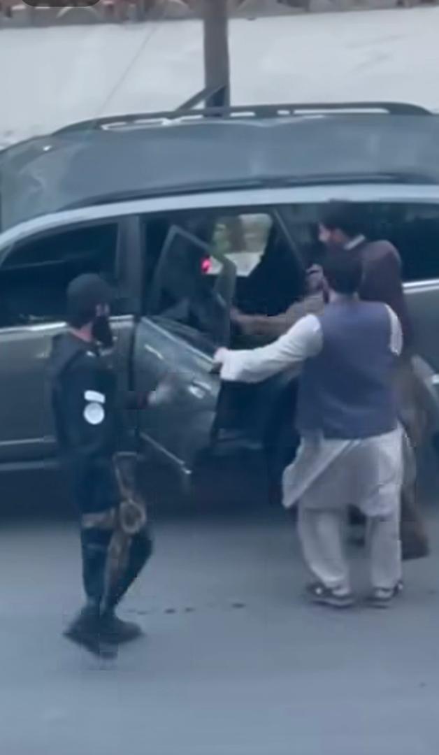 شاپور حسنزوی: طالبانو د یوې دسیسې له مخې په ناحقه بندي کړی وم