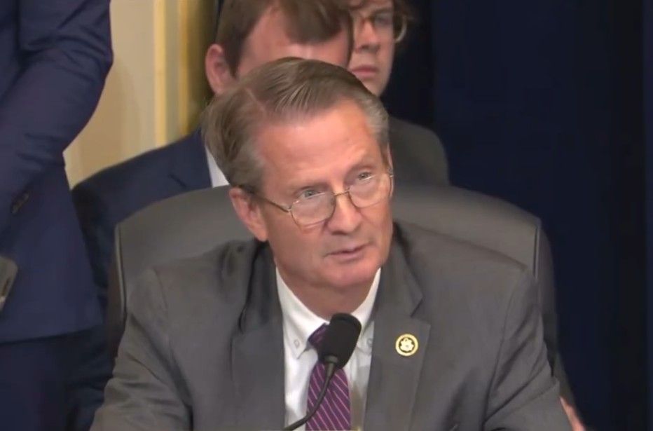 عضو مجلس امریکا خواهان تصویب لایحه جلوگیری از دسترسی تروریست‌ها به پول مالیات‌دهندگان شد