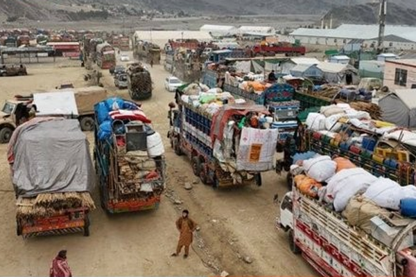 له ایران او پاکستان نه تر ۷۰۰ ډېرې کورنۍ افغانستان ته ستنې شوې