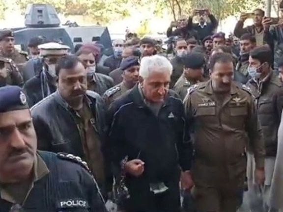 وزیر خارجه سابق پاکستان به ۱۴ روز بازداشت قضایی رفت