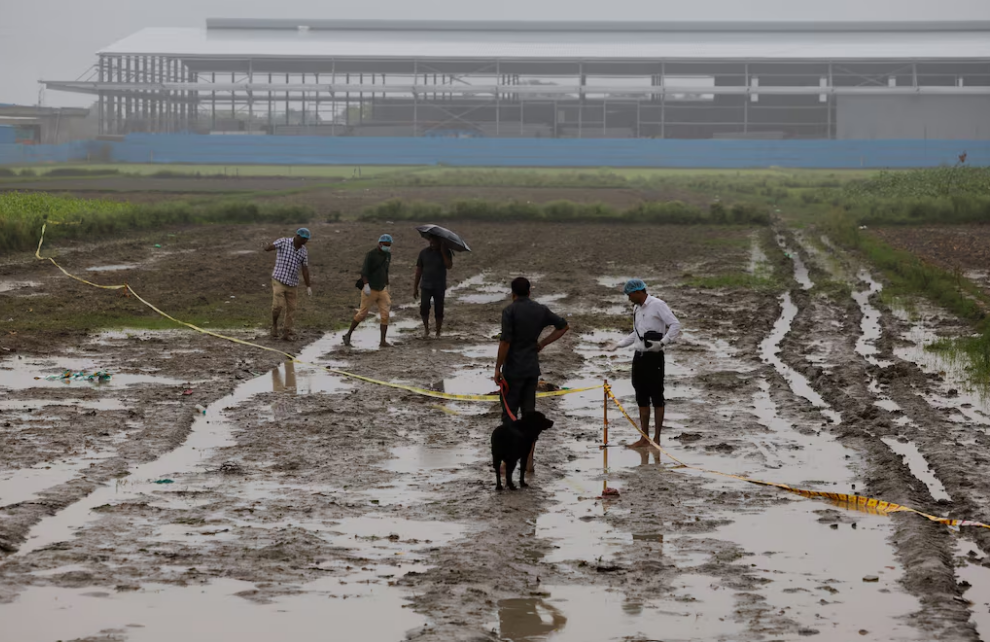 در پی مرگ ۱۲۱ نفر در ازدحام جمعیت هنگام موعظه واعظی در هند شش مقام پولیس تعلیق شدند