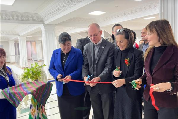 UN & EU Provide Educational Opportunities for Afghans in Uzbekistan