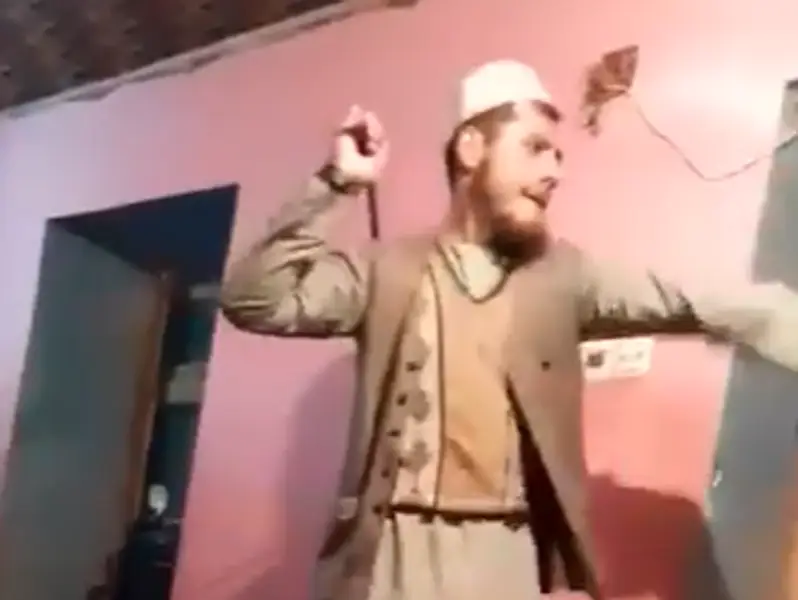 طالبانو په فاریاب کې د جومات هغه ملا امام نیولی چې د یو ماشوم د وهلو ویډیو یې خپره شوې 