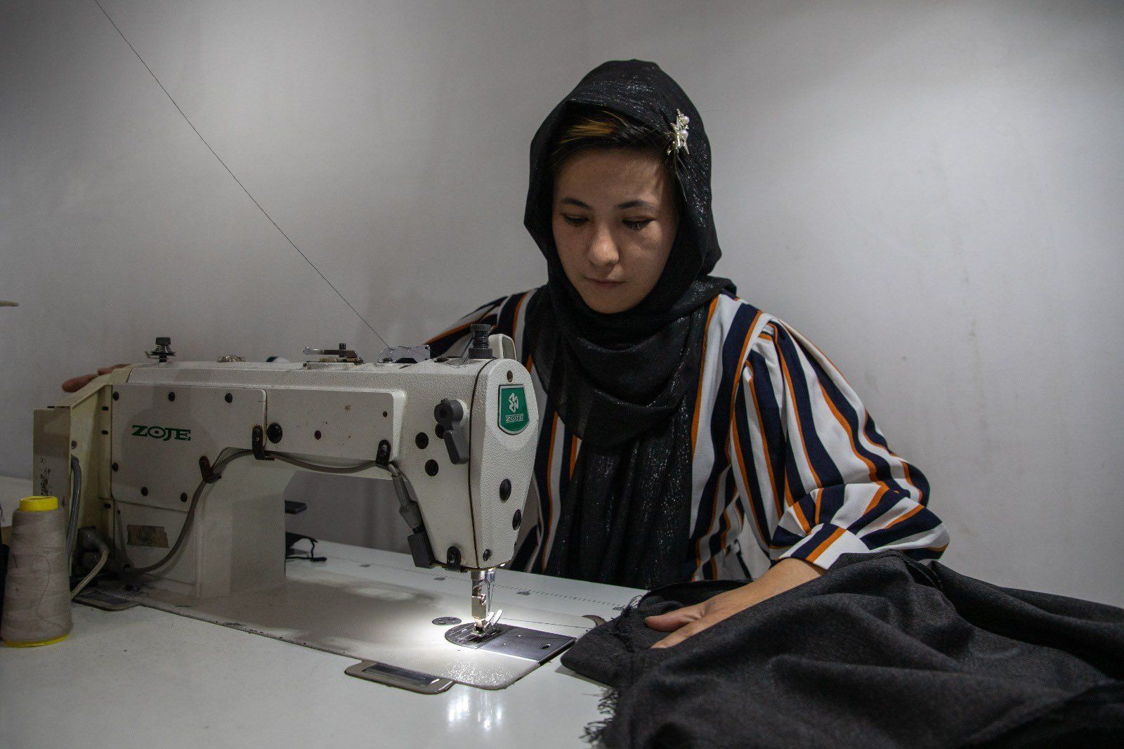 د بې روزګارۍ سختې څپې؛ اروپايي ټولنې افغانستان کې د کوچنیو کاروبارونو د ملاتړ ژمنه کړې