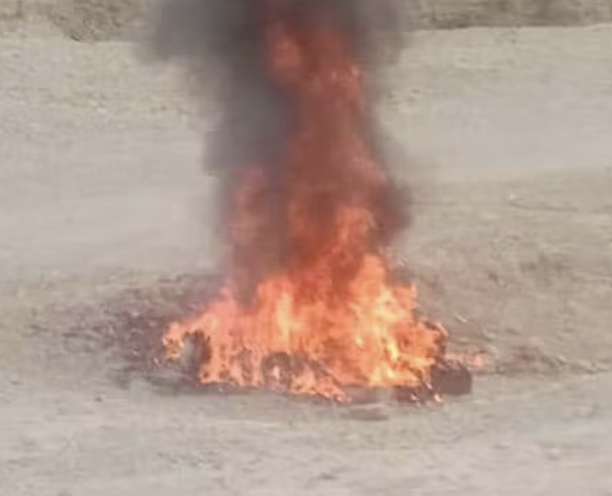 طالبان تحرق عشرات الآلات الموسيقية في ننغرهار 