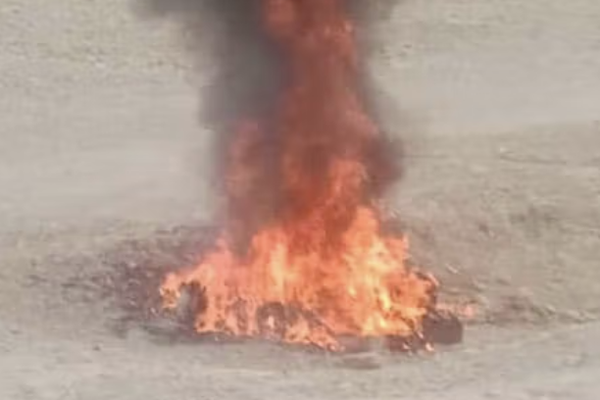 طالبان تحرق عشرات الآلات الموسيقية في ننغرهار