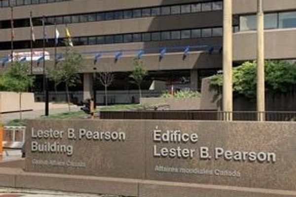 کاناډا د بشري حقونو د سرغړونو له امله د ایران پر څلورو لوړپوړو چارواکو بندیزونه ولګول