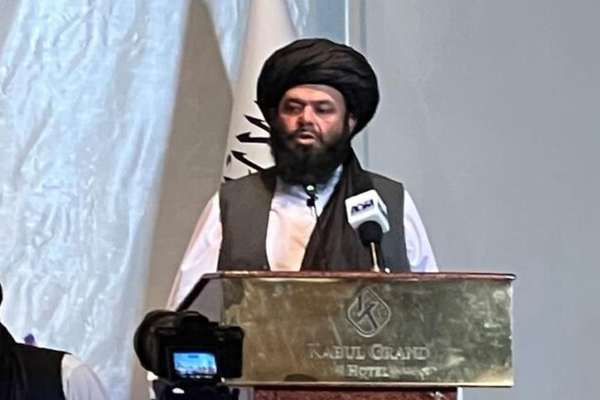 د طالبانو د کانونو وزیر افغان صنعت کاران په تولیداتو کې کیفیت پالنې ته وهڅول