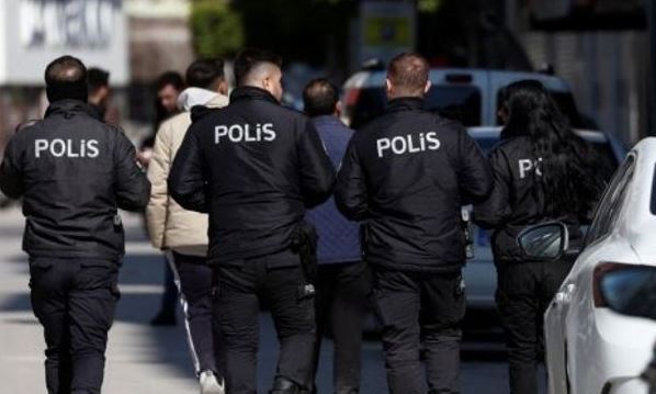 د ترکیې په دوو ښارونو کې ۷ افغان پناه غوښتونکي نیول شوي