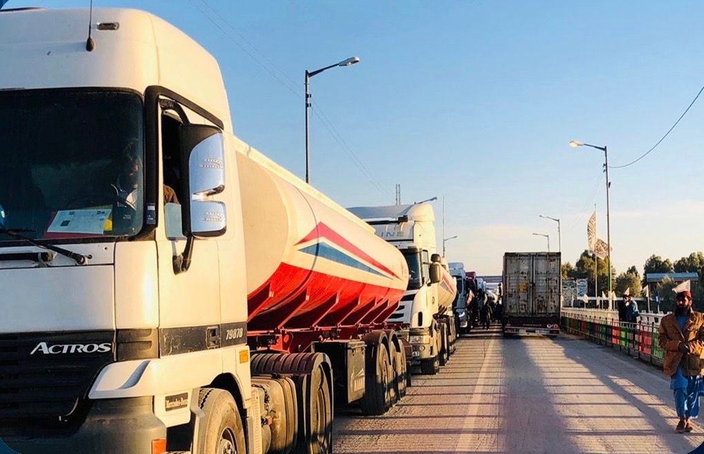طالبان: در یک ماه گذشته هزاران محموله مواد سوختی و ساختمانی را متوقف کردیم