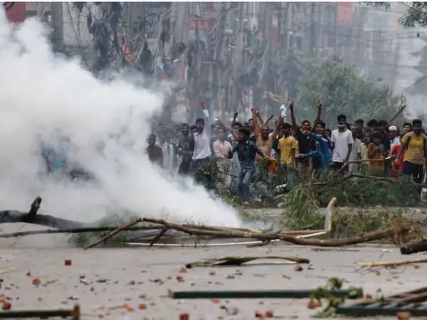 حکومت بنگلادش حزب جماعت اسلامی را به علت دست داشتن در ناآرامی‌های خونین اخیر  ممنوع کرد