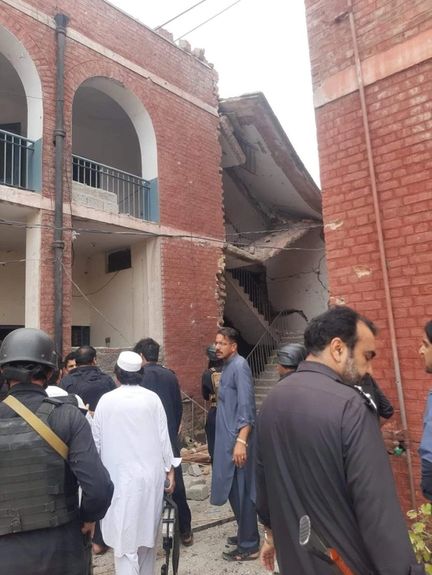 دو حمله انتحاری در ایالت خیبرپختونخوای پاکستان دو کشته و ۱۰ زخمی برجای گذاشت