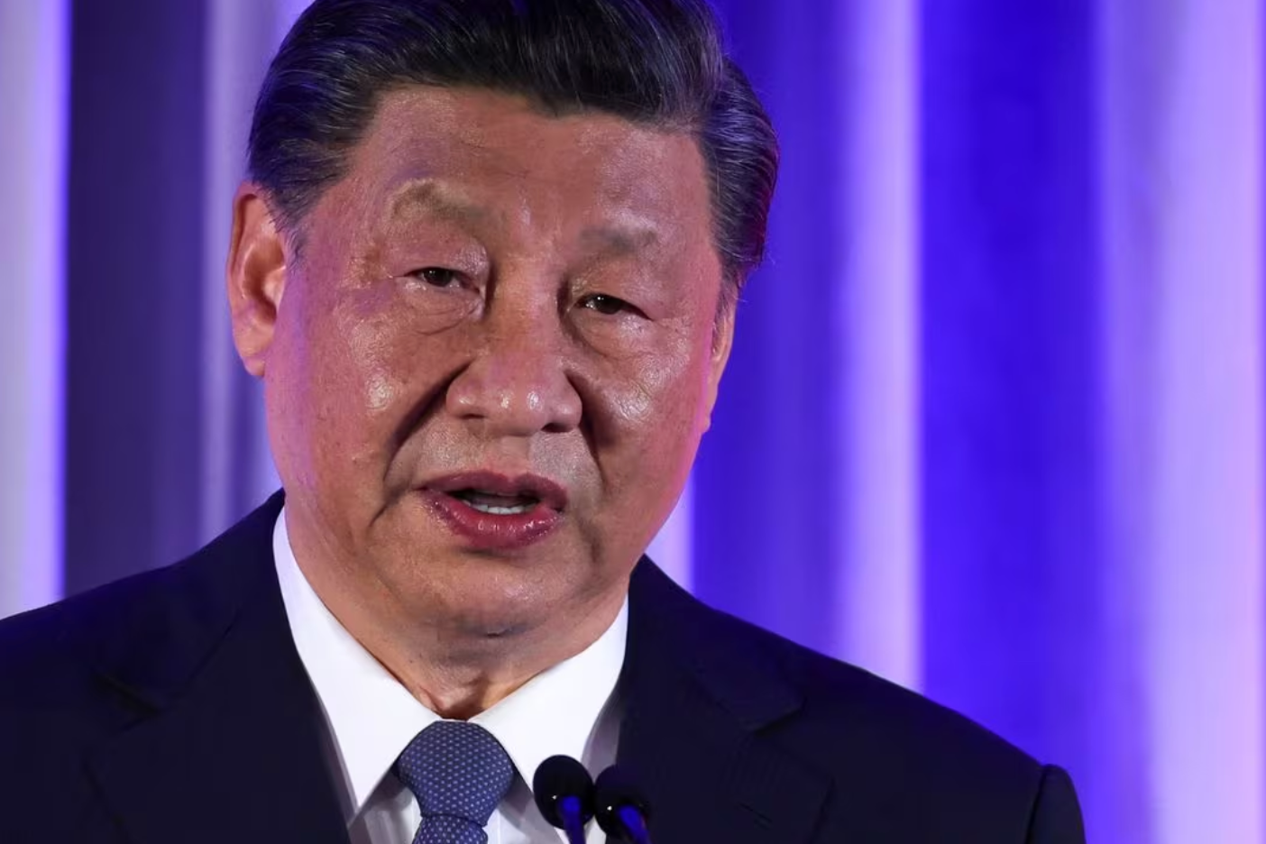 د چین ولسمشر له خپلو سفيرانو غوښتي چې ډيپلوماټيک اوسپنېز پوځ جوړ کړي