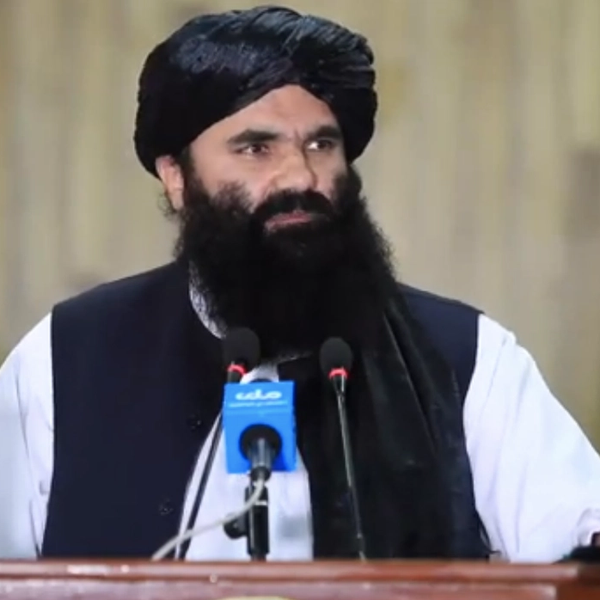 حقاني: افغانان په کوردننه ستونزې لري خو بهرنیو متجاوزینو ته یو دي