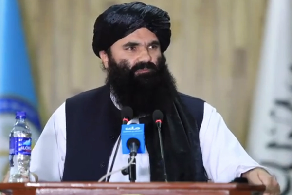 حقاني: افغانان په کوردننه ستونزې لري خو بهرنیو متجاوزینو ته یو دي